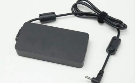 電源適配器